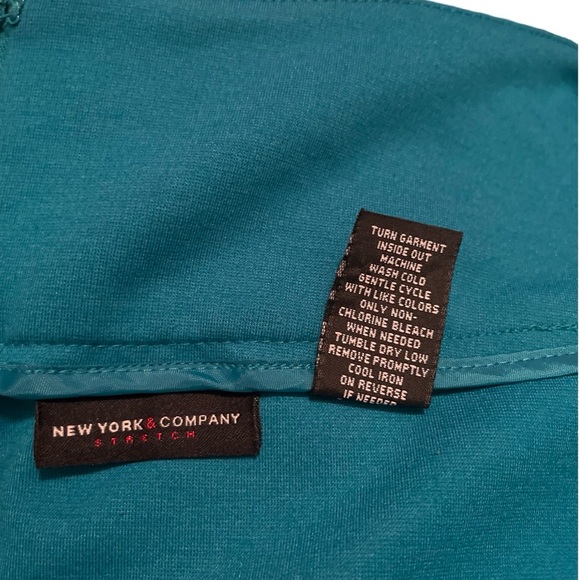 New York and Company Pencil Skirt - Picture 4 of 5